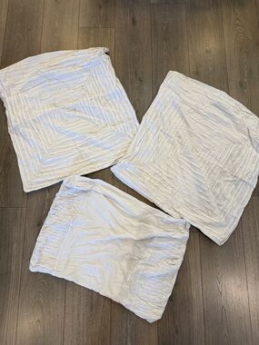 Anthropologie Brand White Crinkled Pillow Shams Set